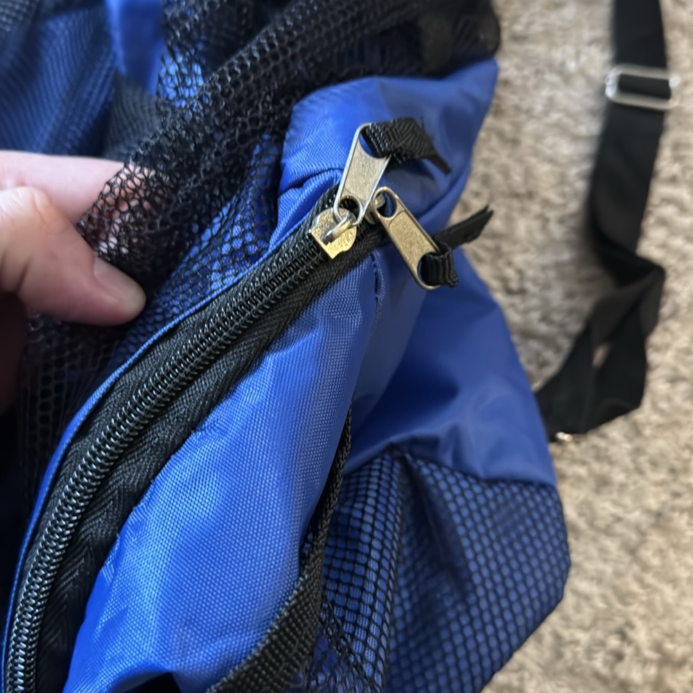 Blue Mesh Drawstring Cooler - Picture 8 of 13